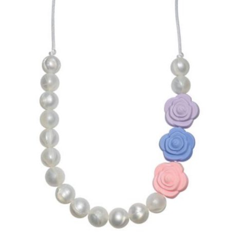 Munchables Pearl Roses Necklace